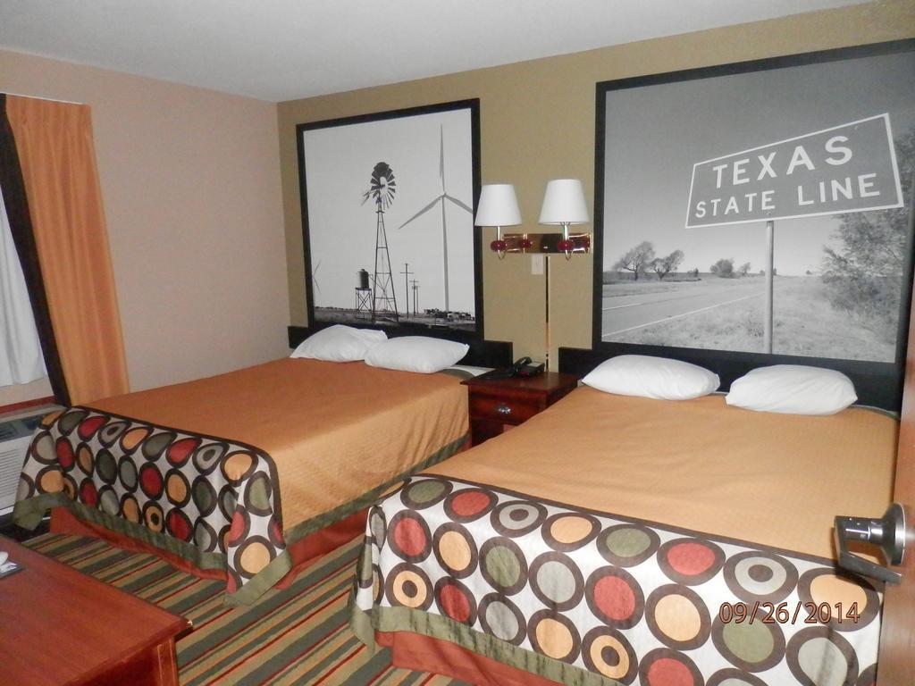 Motel Super 8 By Wyndham Childress Extérieur photo