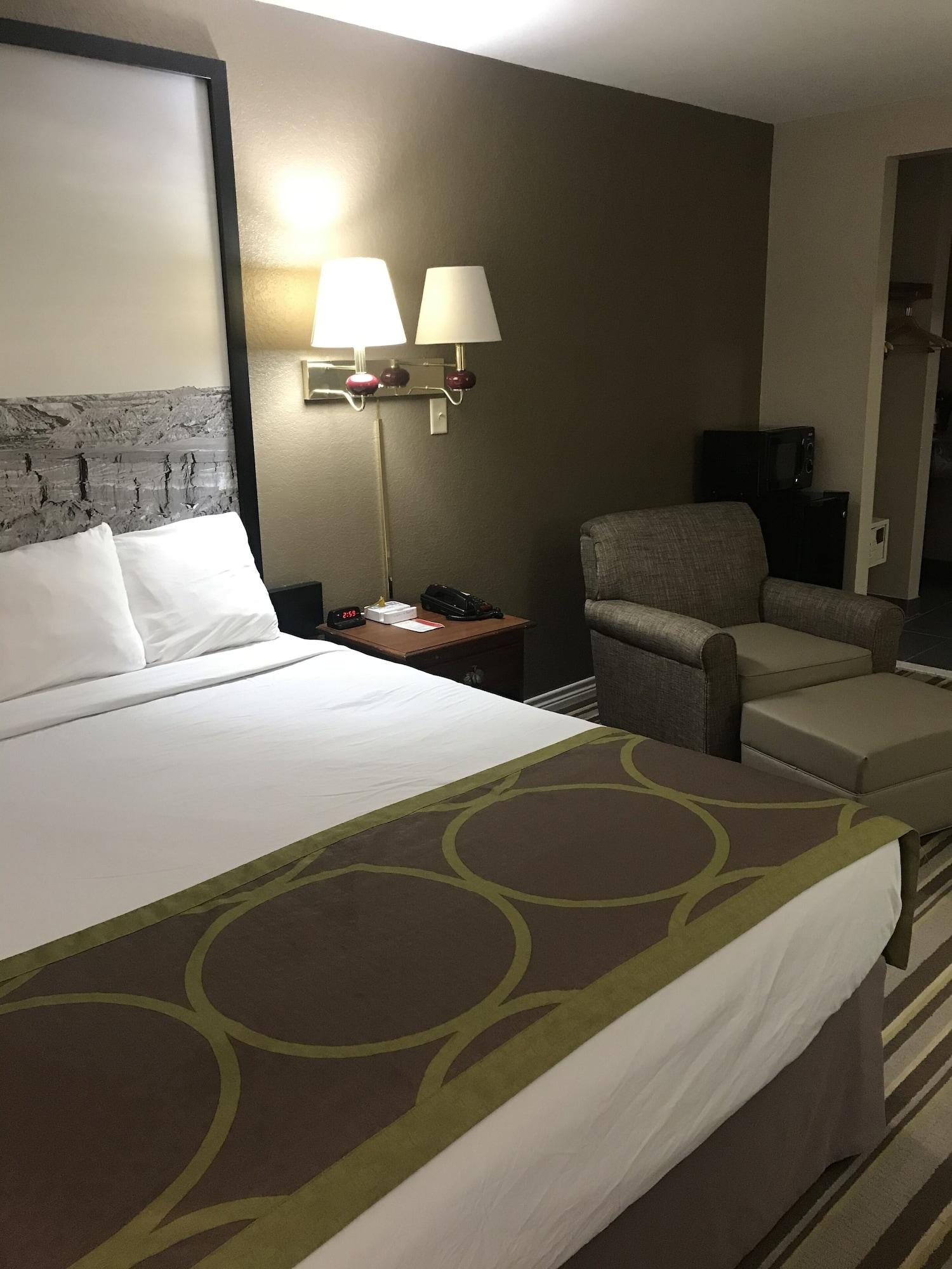 Motel Super 8 By Wyndham Childress Extérieur photo
