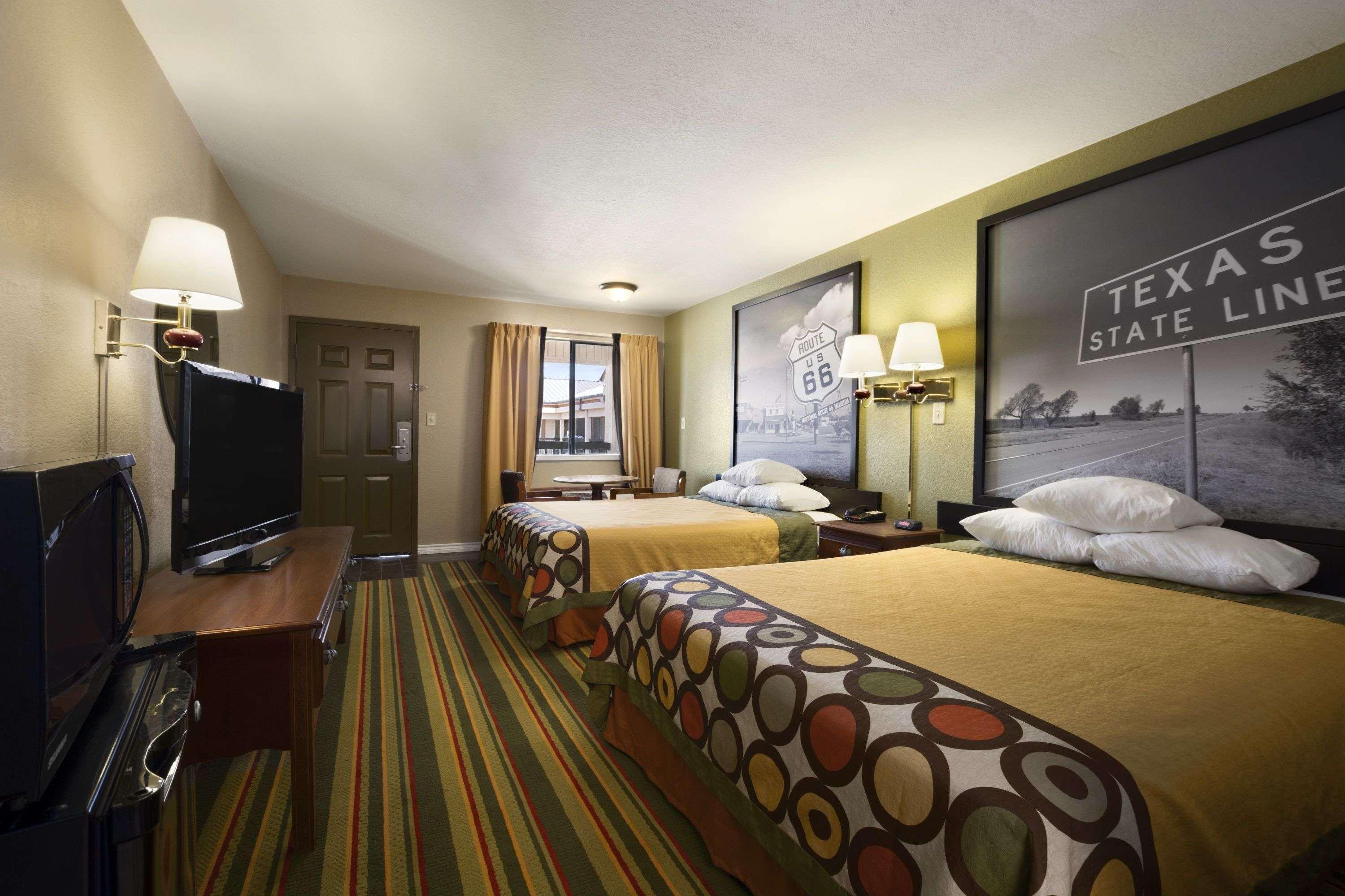 Motel Super 8 By Wyndham Childress Extérieur photo