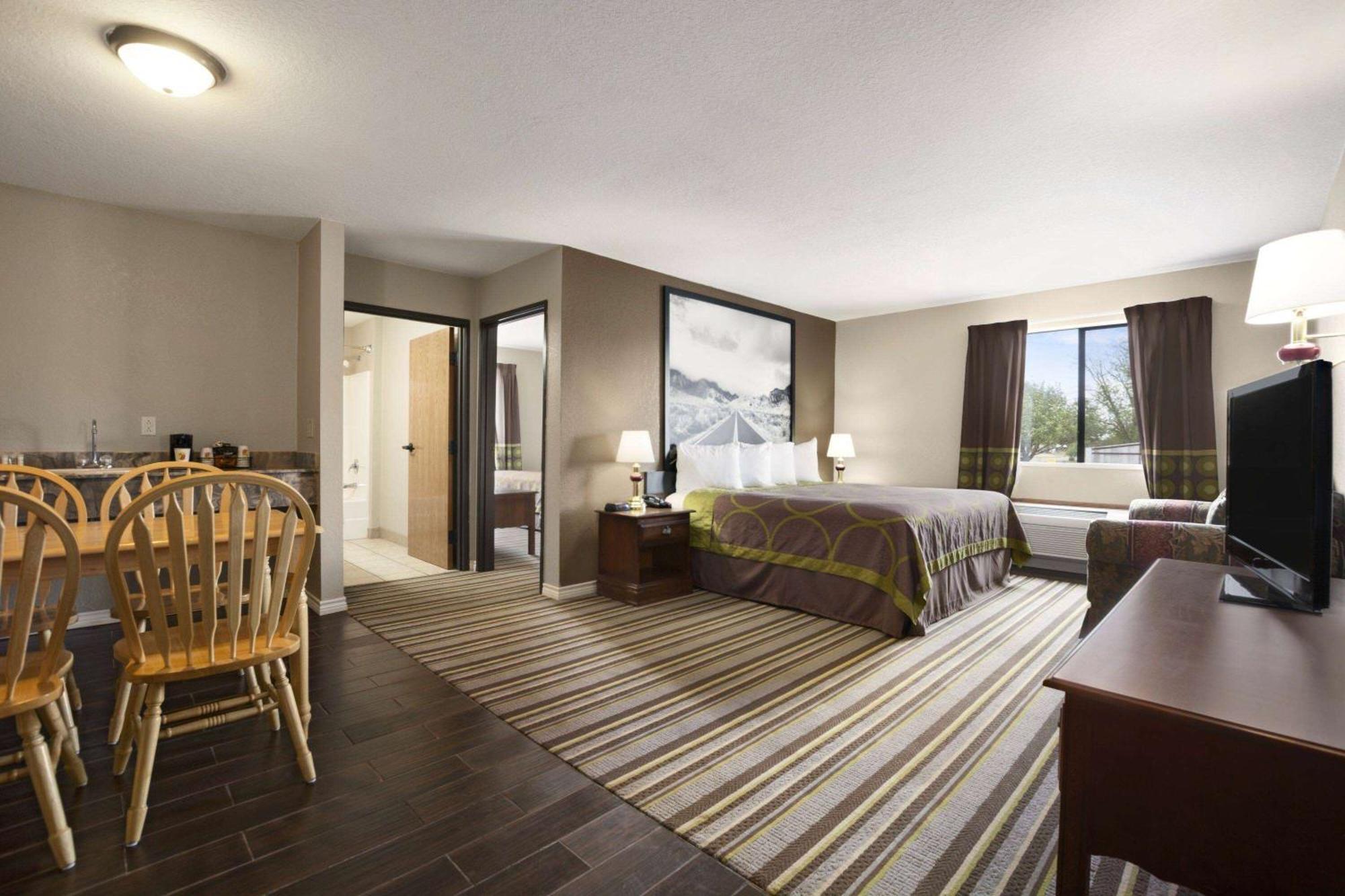 Motel Super 8 By Wyndham Childress Extérieur photo