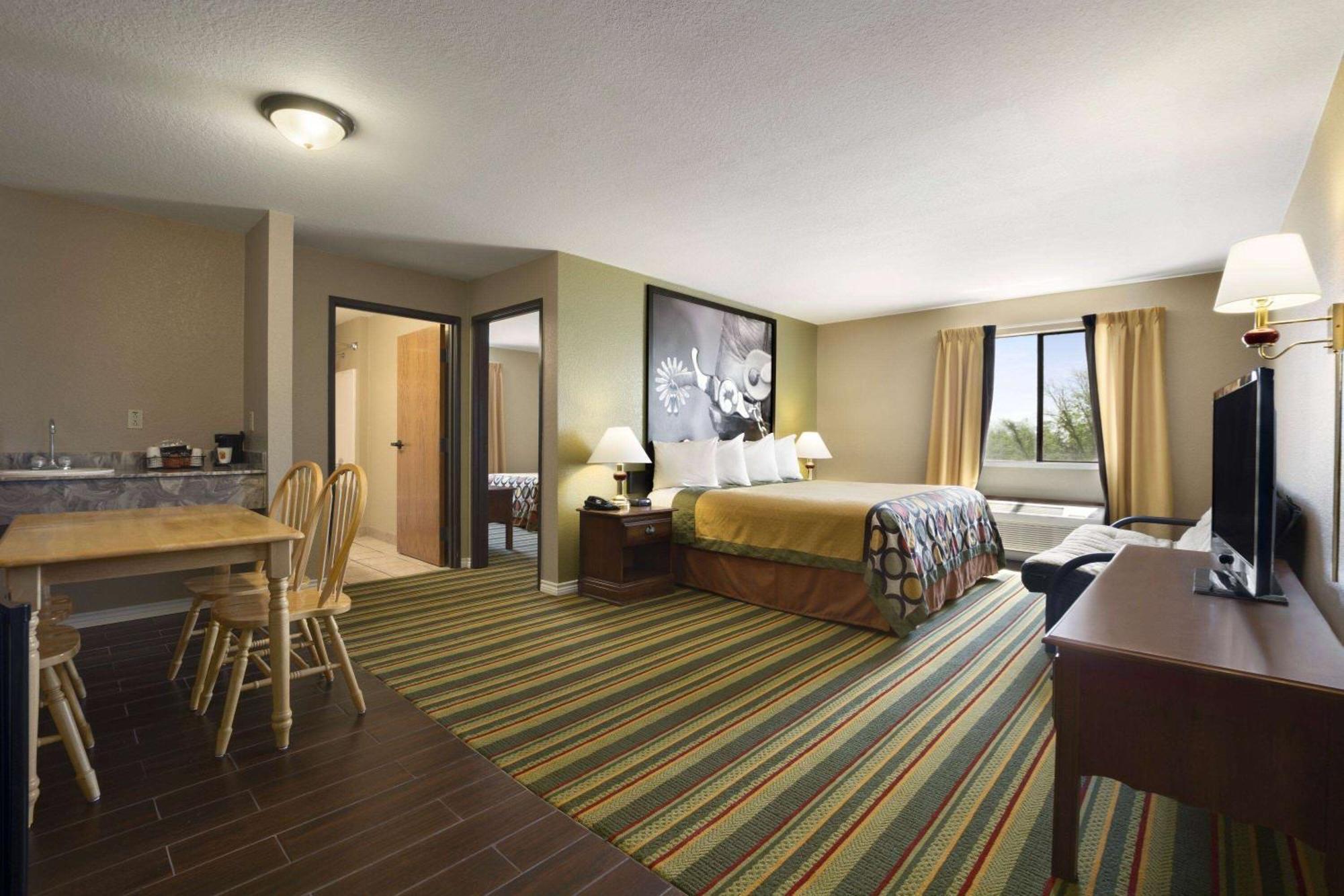 Motel Super 8 By Wyndham Childress Extérieur photo