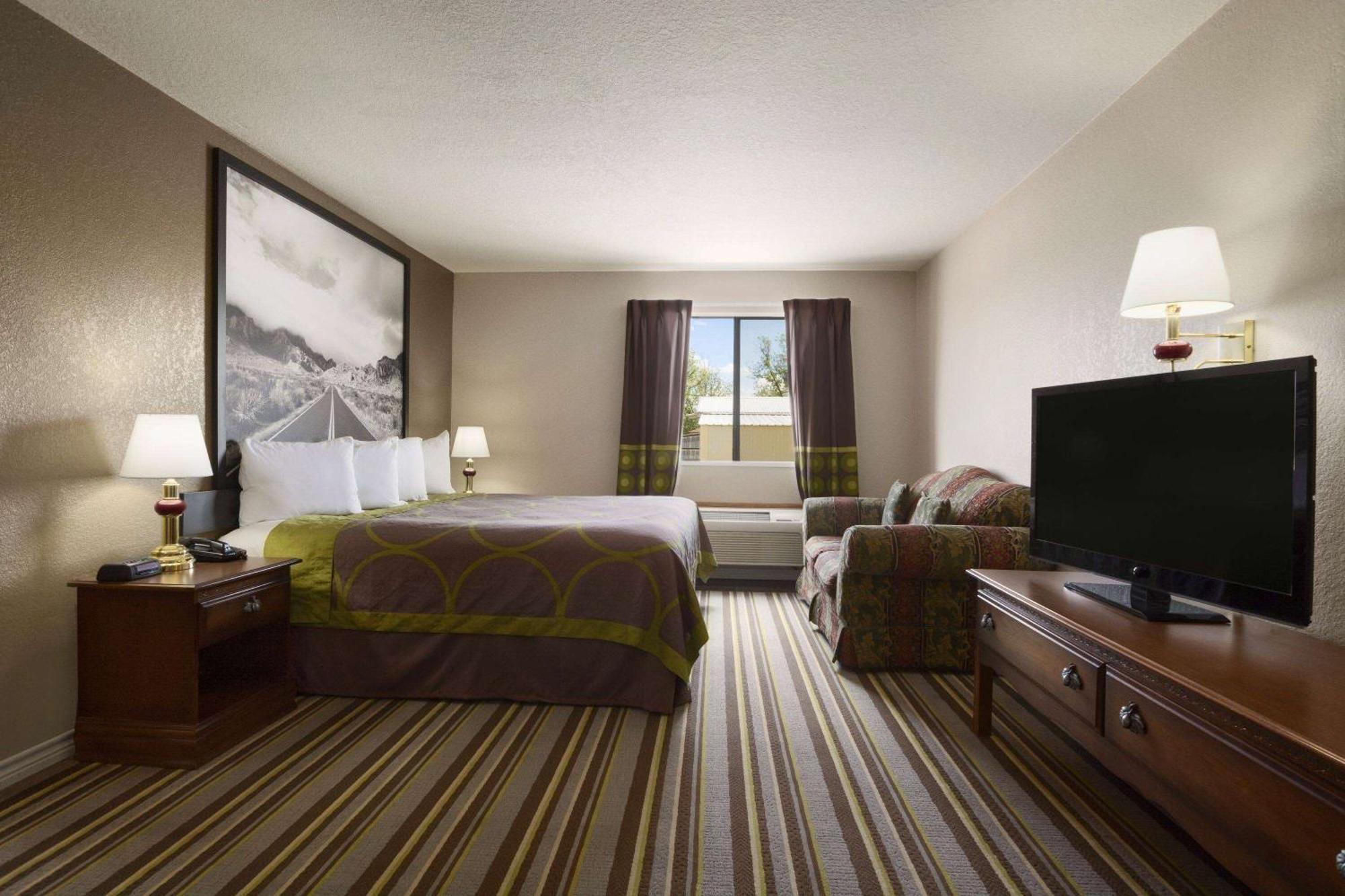 Motel Super 8 By Wyndham Childress Extérieur photo